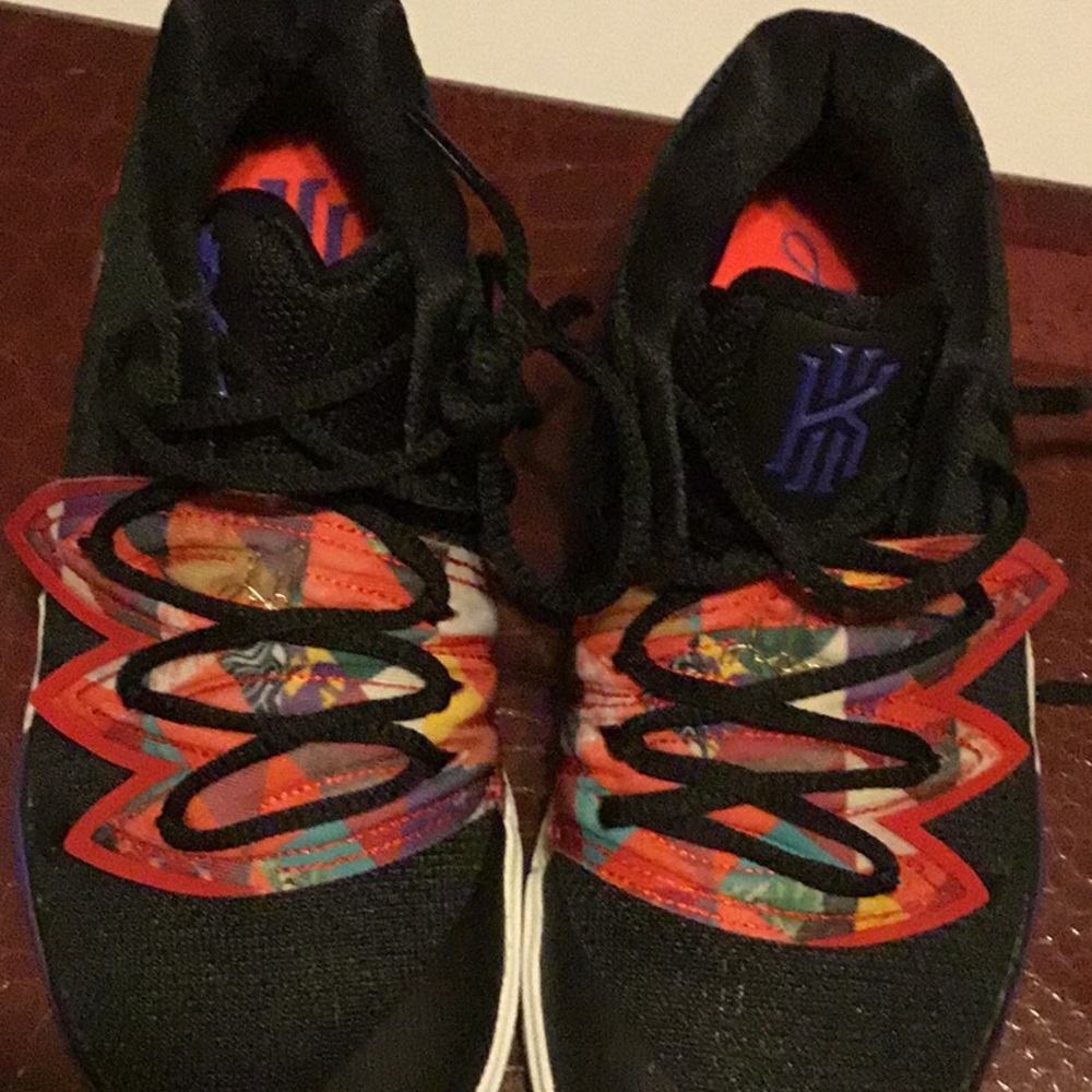 Nike Kylie girl SZ 12C multi
